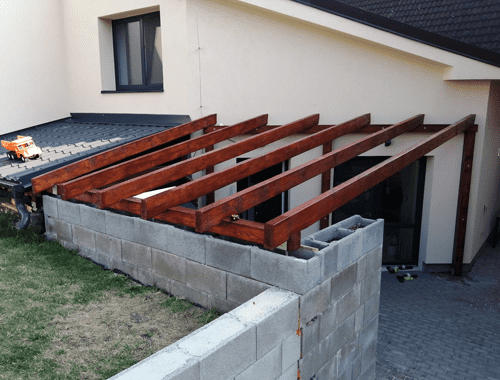 Pergola k domu